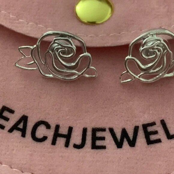 EACH JEWELS “Shoshana” Silver & Brass Rose Stud Earrings (NEW & BEAUTIFUL!) - Picture 2 of 5